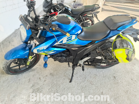 Suzuki Gixxer DD